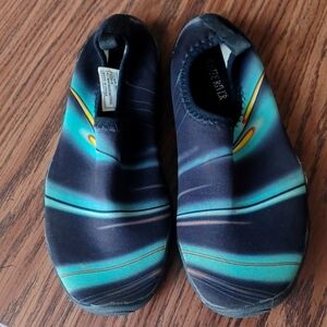 White River Womens Aqua Sox water shoes size 6